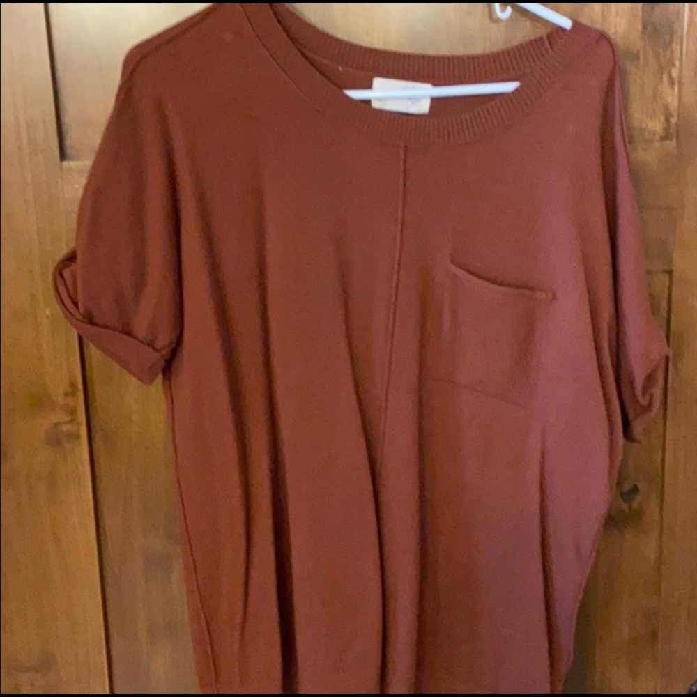 Rust sweater with pocket